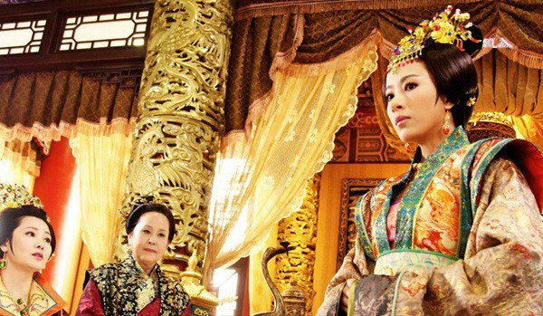 Hoàng hậu Trung Quốc “gan to tày trời” dám mắng cả bố chồng - Ảnh 7.