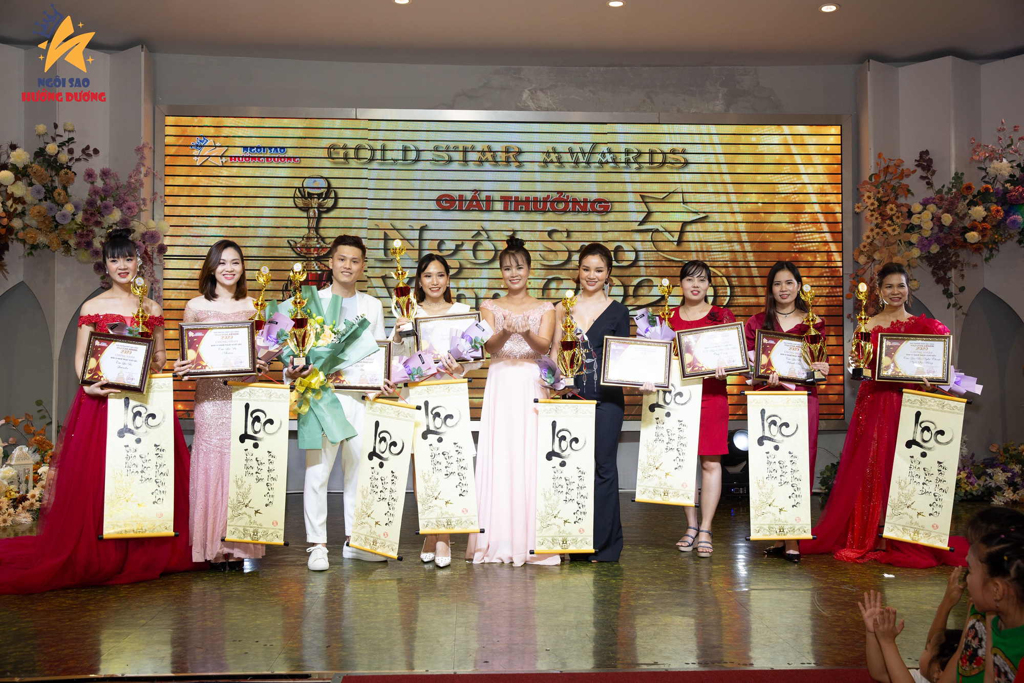 40 đơn vị nghệ thuật trẻ em được vinh danh tại Gold Star Awards - Lần II - Ảnh 3.