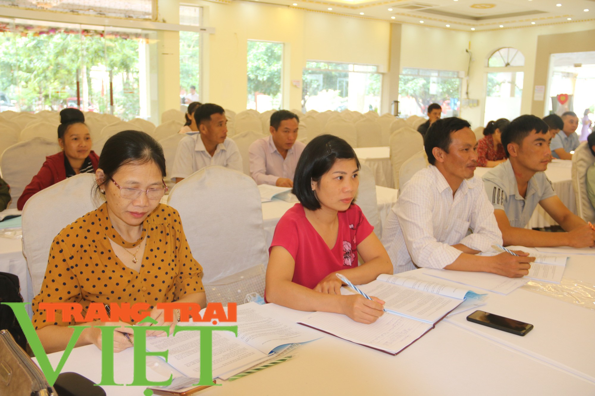 Sơn La: Tổ chức tập huấn về chương trình “mỗi xã 1 sản phẩm” OCOP 2020 - Ảnh 3. Sơn La: Tổ chức tập huấn về chương trình “mỗi xã 1 sản phẩm” OCOP 2020 - Ảnh 3.