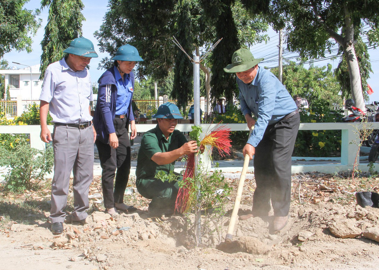 Ninh Thuận: Xây dựng mô hình đường hoa - Ảnh 3.