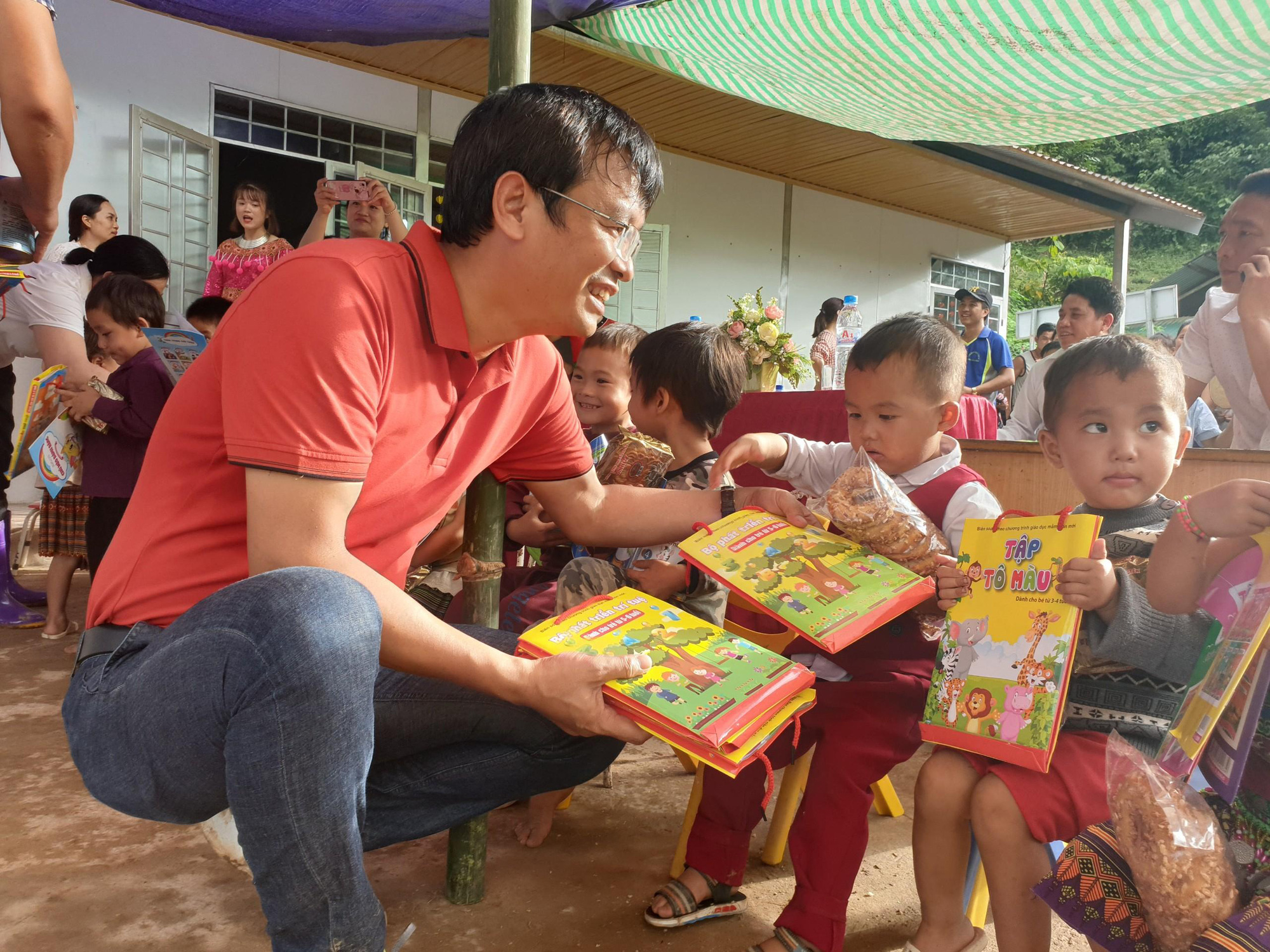 Có phòng học mới cô trò điểm trường Nậm Chua 1 hết cảnh trú nhờ ngày mưa gió - Ảnh 4.