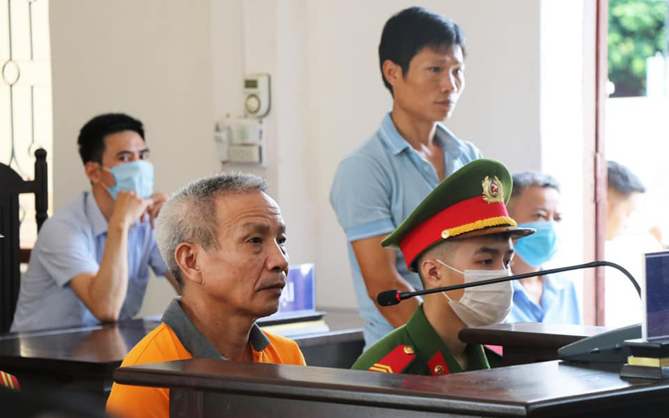 Tuyên phạt bị cáo Nguyễn Hải Phong 42 tháng tù về tội Lạm dụng tín nhiệm chiếm đoạt tài sản