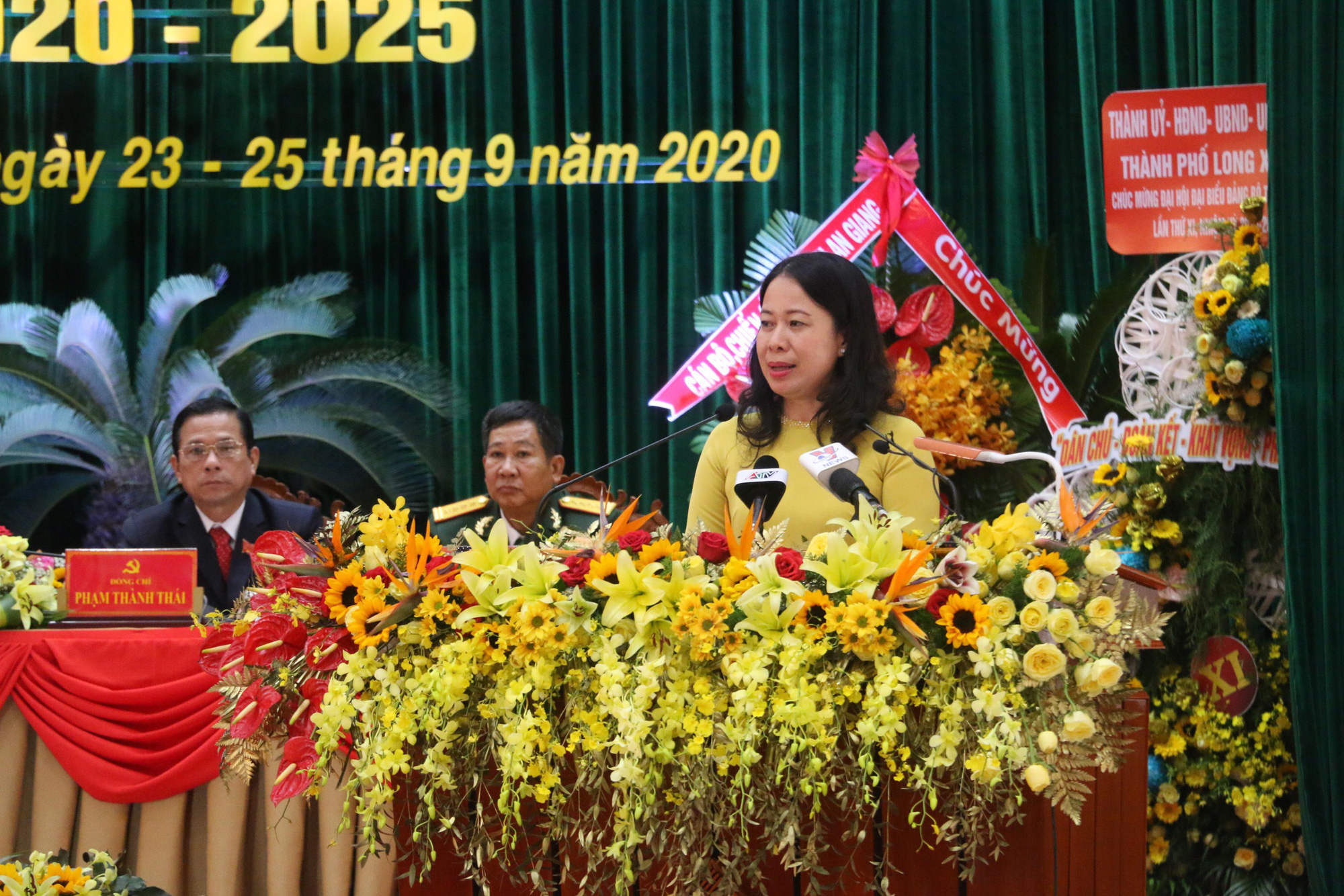 Khai mạc Đại hội Đảng bộ tỉnh An Giang lần thứ XI, nhiệm kỳ 2020-2025 - Ảnh 2.