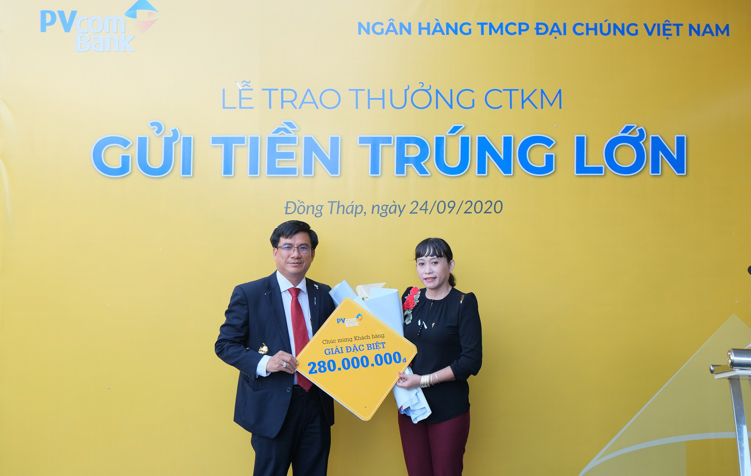 PVcomBank trao tặng gần 330 triệu đồng cho khách hàng may mắn - Ảnh 1.