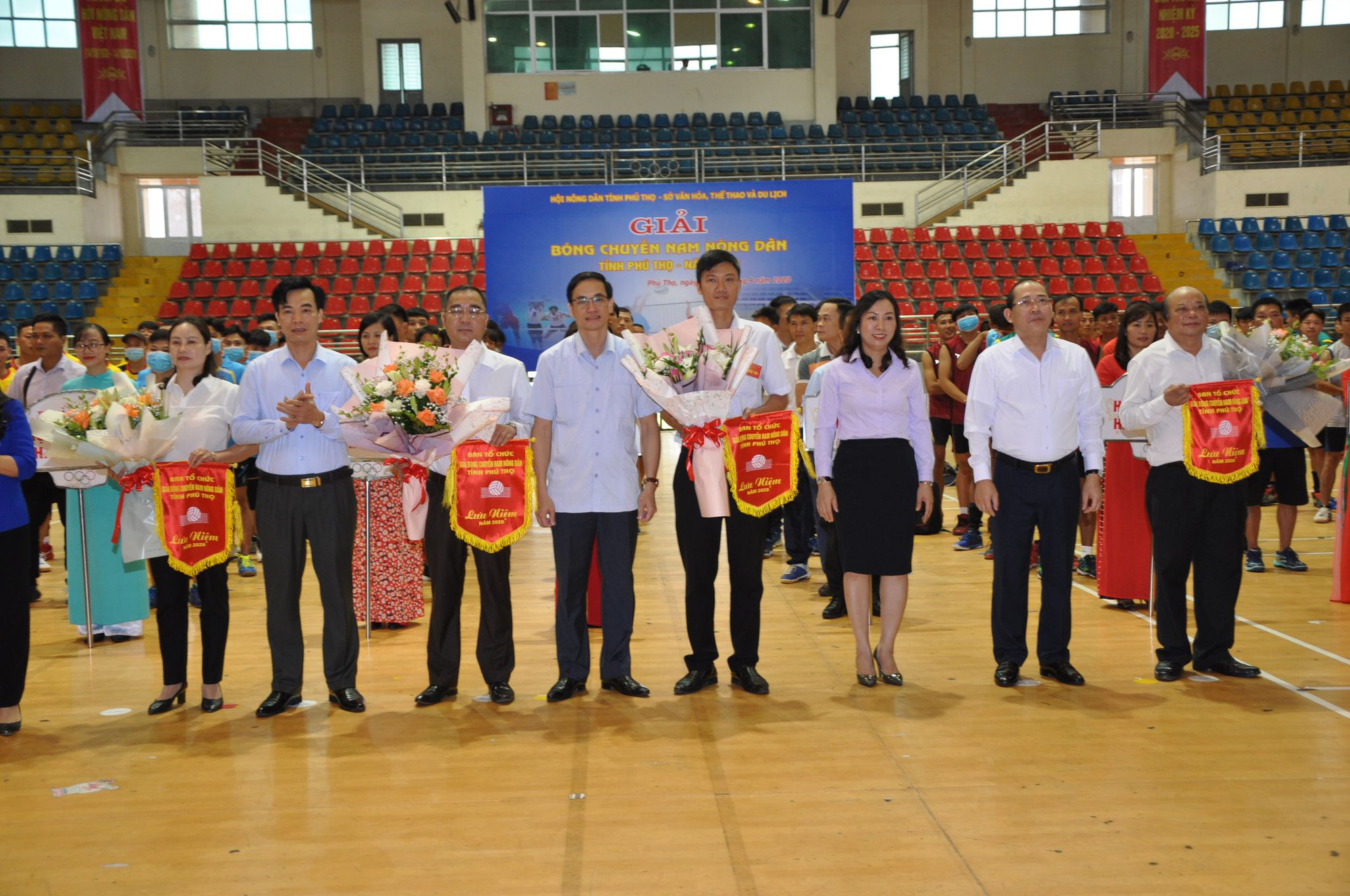 Phú Thọ: Tổ chức giải bóng chuyền cho nông dân giao đấu - Ảnh 1.