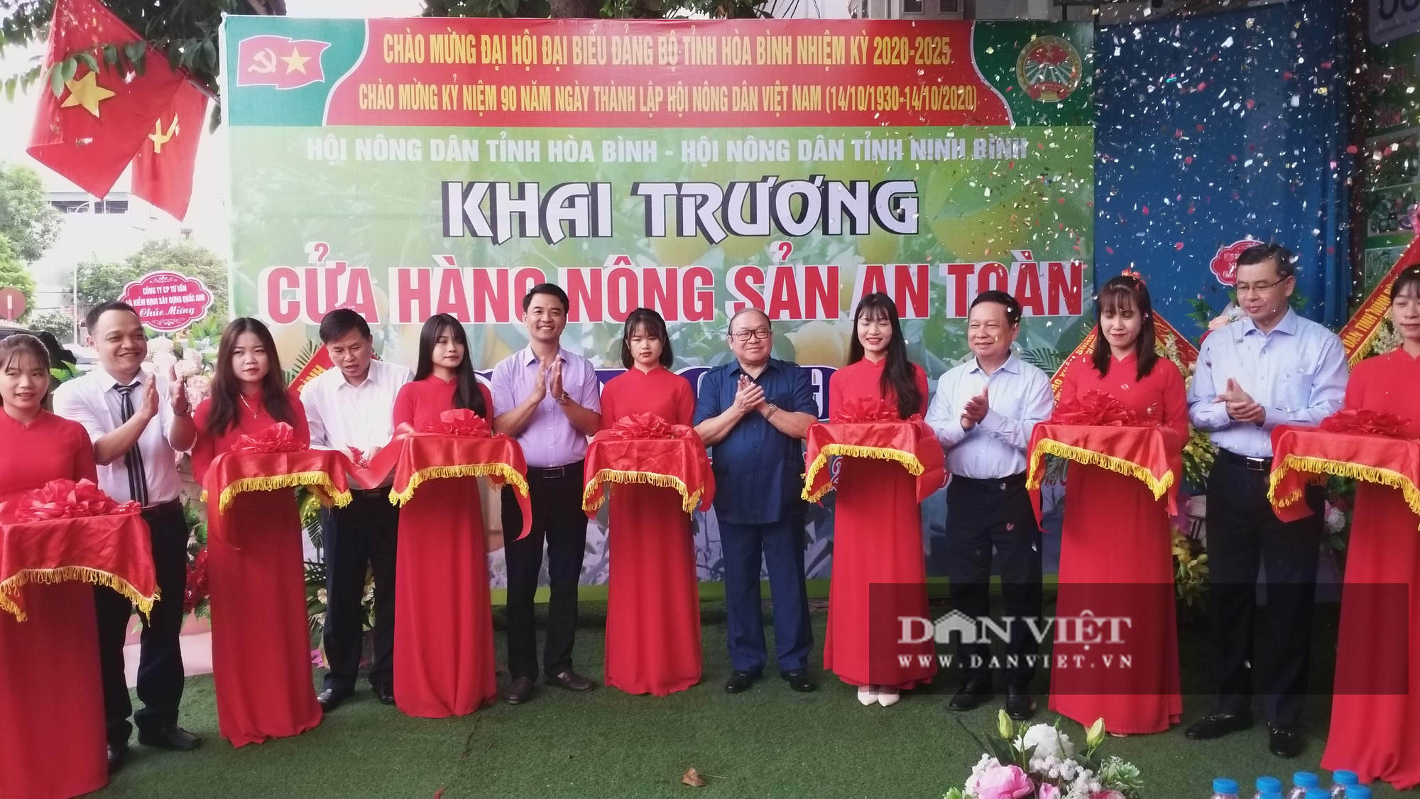 CLIP: Chủ tịch Hội Nông dân Việt Nam ấn tượng với đặc sản tại cửa hàng nông sản đặc sản đầu tiên ở Hòa Bình - Ảnh 2.