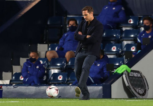CĐV Chelsea kêu gọi sa thải HLV Lampard.