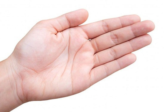 3 đặc điểm trên ngón tay người phụ nữ báo hiệu cuộc đời giàu sang, nhung lụa - Ảnh 2.