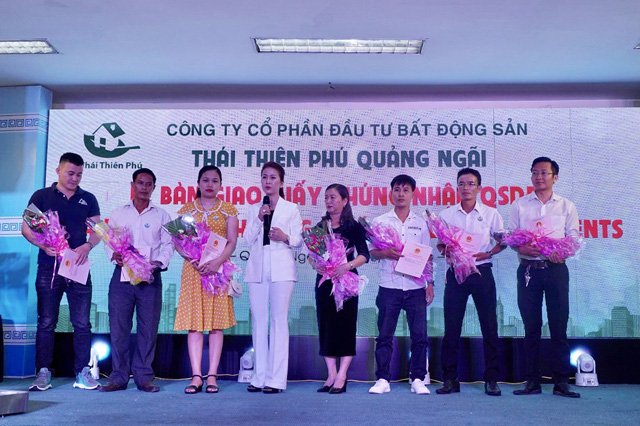 Quảng Ngãi: Thái Thiên Phú Quảng Ngãi trao sổ đỏ, tặng vàng tri ân khách hàng  - Ảnh 3.