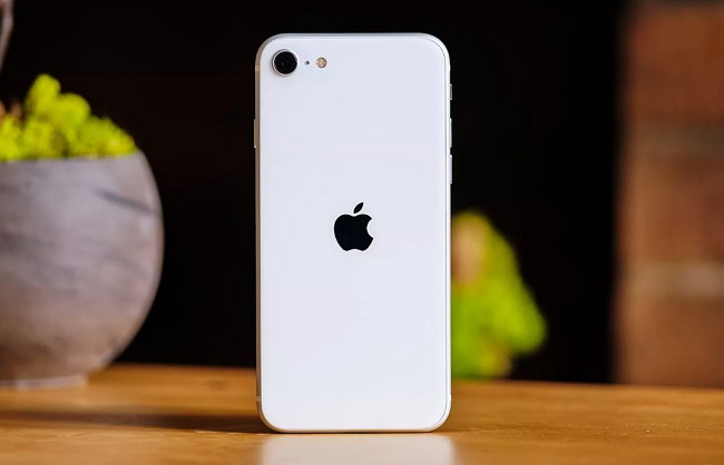 TOP 5 điện thoại cận cao cấp đáng mua nhất: iPhone khó đọ OPPO, Xiaomi? - Ảnh 5.