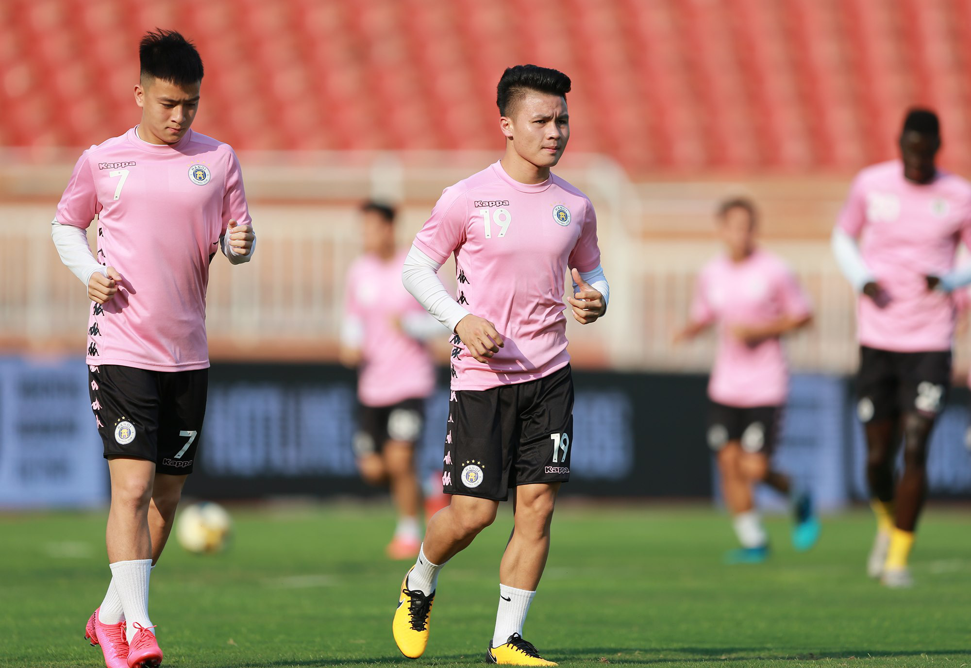 Quang Hải đã tập luyện trở lại nhưng nhiều khả năng sẽ không đá chính trong trận tiếp Thanh Hóa ở vòng 13 V.League 2020.