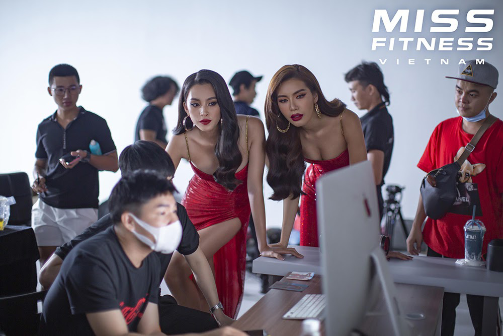 Siêu mẫu Minh Tú và hoa hậu Tiểu Vy đọ nhan sắc khi làm giám khảo Miss Fitness Vietnam  - Ảnh 4.