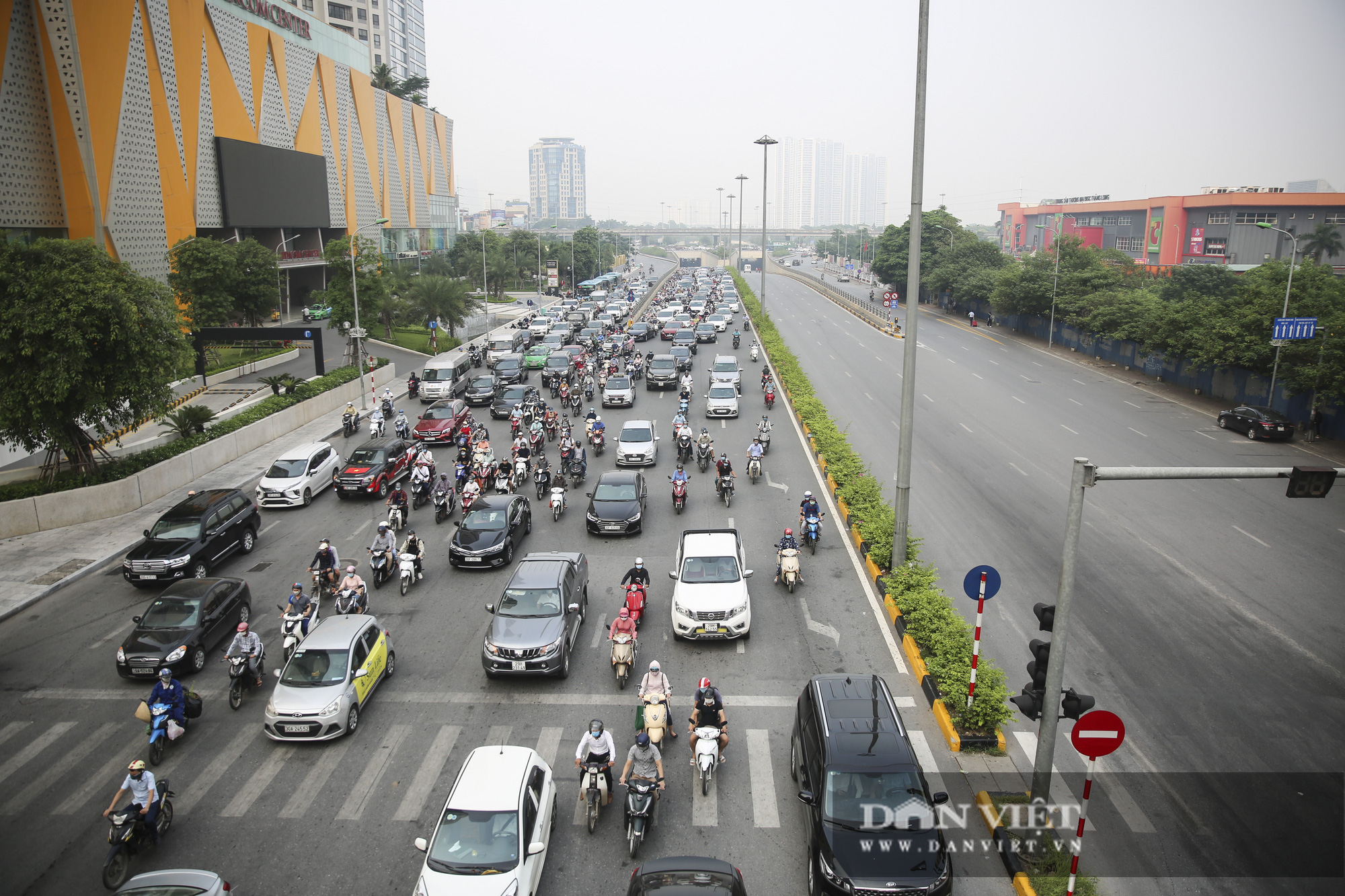 Cập nhật tình hình giao thông tại các cửa ngõ vào nội thành Hà Nội sau nghỉ lễ 2/9 - Ảnh 4.