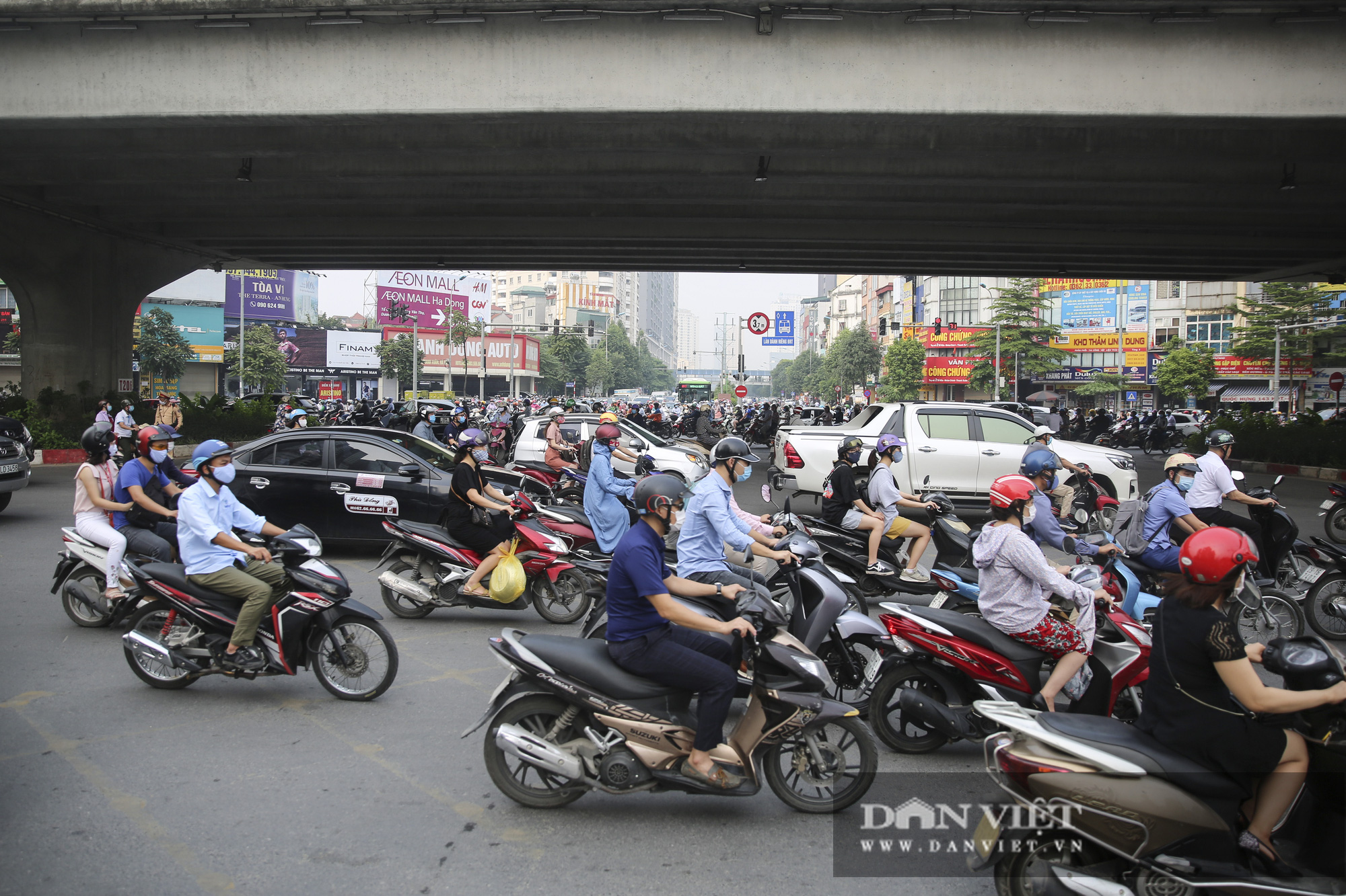 Cập nhật tình hình giao thông tại các cửa ngõ vào nội thành Hà Nội sau nghỉ lễ 2/9 - Ảnh 5.