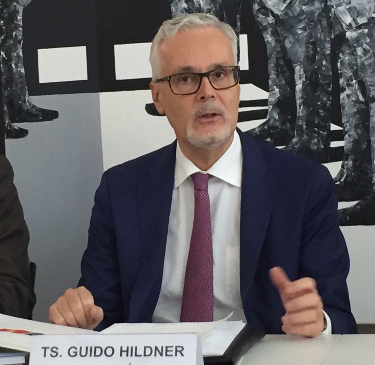 Đại sứ Đức Guido Hildner: Đức -  Việt chia sẻ nỗ lực cho tự do hàng hải và tự do thương mại - Ảnh 1.