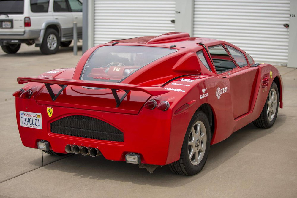 Siêu xe Ferrari Enzo &quot;xấu nhất thế giới&quot; được rao bán với giá chỉ hơn 100 triệu đồng - Ảnh 2.