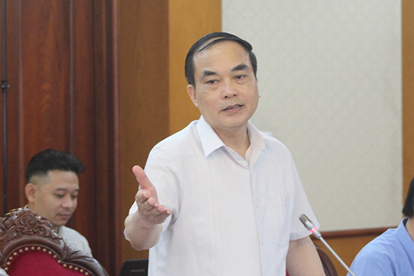 Ông Nguyễn Đức Chung bị bắt mới lộ ra cả vợ con có công ty sân sau - Ảnh 3.