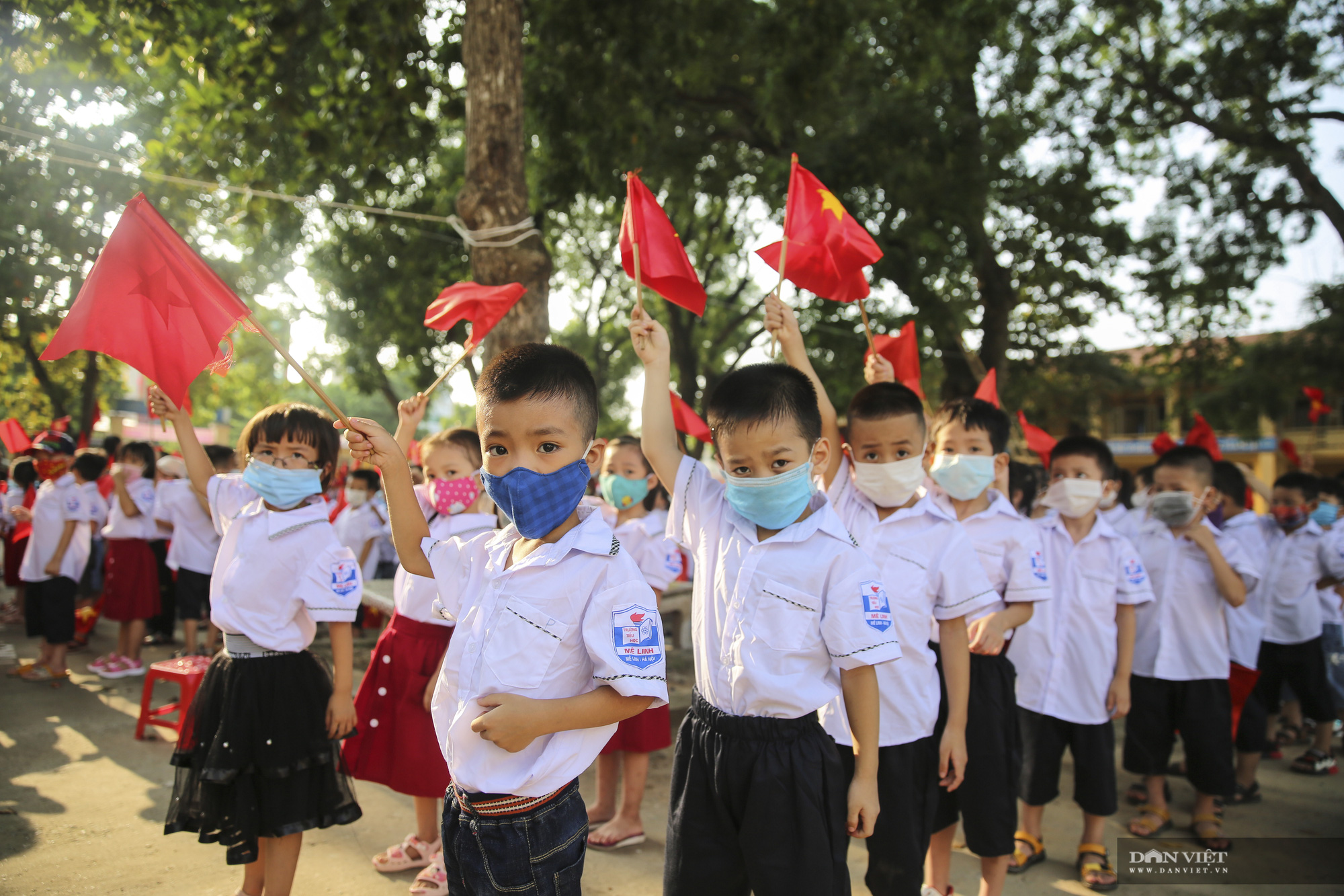 Lễ khai giảng đặc biệt tại Trường Tiểu học từng bị cách ly 28 ngày vì dịch Covid-19 - Ảnh 8.