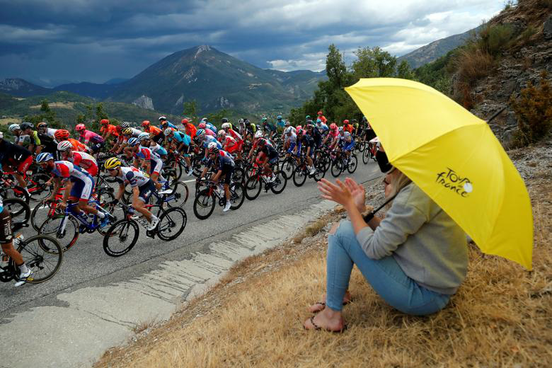 Hình ảnh đẹp về giải đua vòng quanh nước Pháp - Tour de France giữa dịch Covid-19 - Ảnh 4.