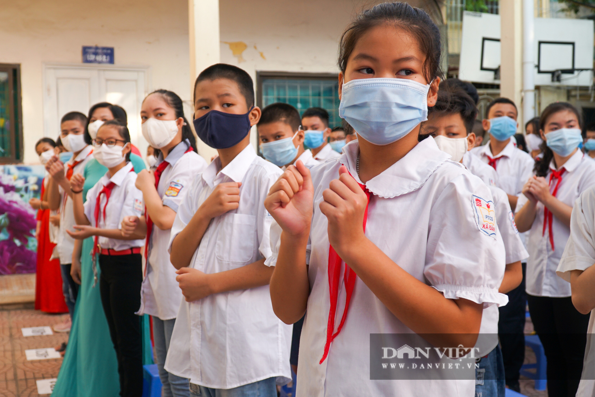 Lễ khai giảng đặc biệt của ngôi trường hát quốc ca bằng ký hiệu tại Hà Nội - Ảnh 3.