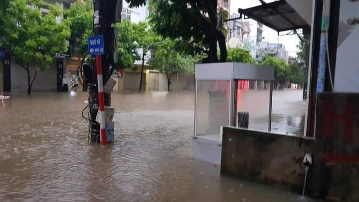 Thái Nguyên: Nhiều nơi chìm trong biển nước sau mưa lớn kéo dài - Ảnh 4.