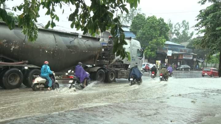 Thái Nguyên: Nhiều nơi chìm trong biển nước sau mưa lớn kéo dài - Ảnh 6.