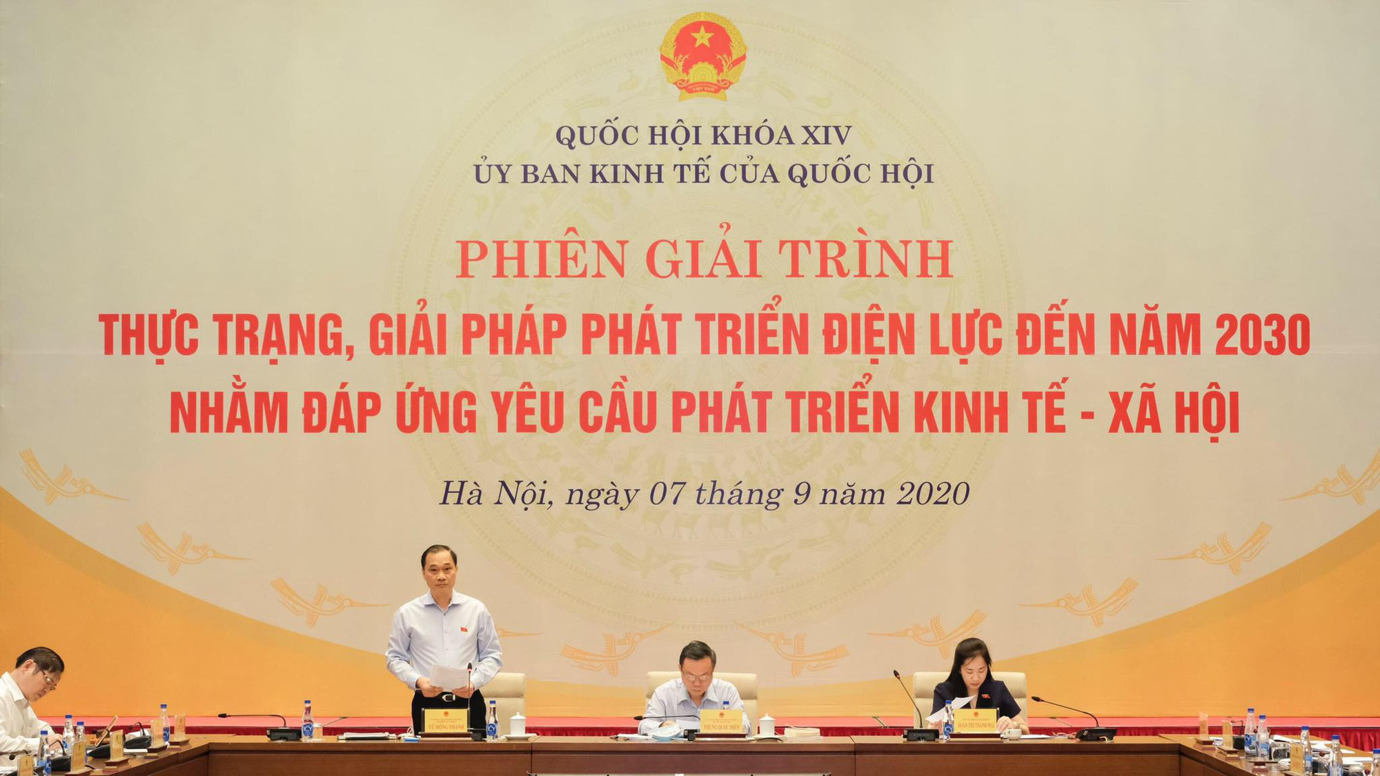 Giá xăng lúc tăng lúc giảm, riêng giá điện vài năm tăng 9 lần, chưa một lần giảm! - Ảnh 1.