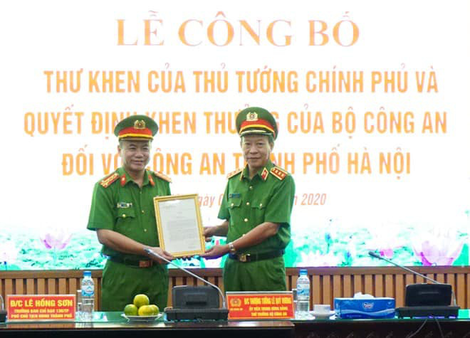 Thủ tướng Chính phủ gửi thư khen Bộ Công an và Công an Hà Nội phá ổ nhóm lừa đảo công nghệ cao - Ảnh 1.