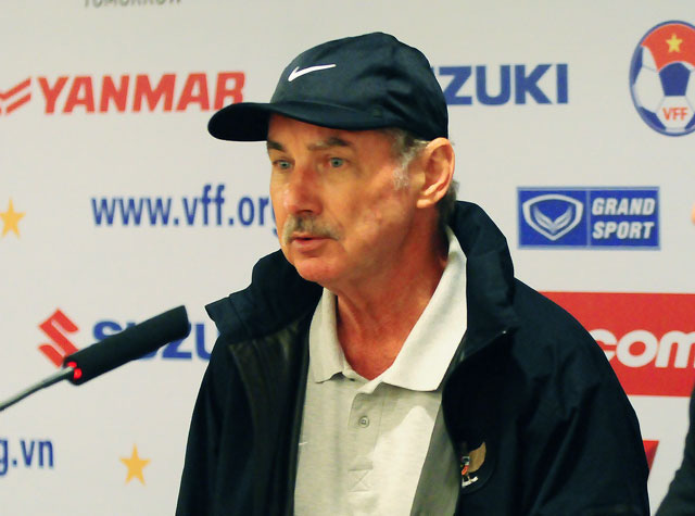 HLV Alfred Riedl tại cuộc họp báo trước trận bán kết lượt về AFF Cup 2016 giữa ĐT Việt Nam và Indonesia.