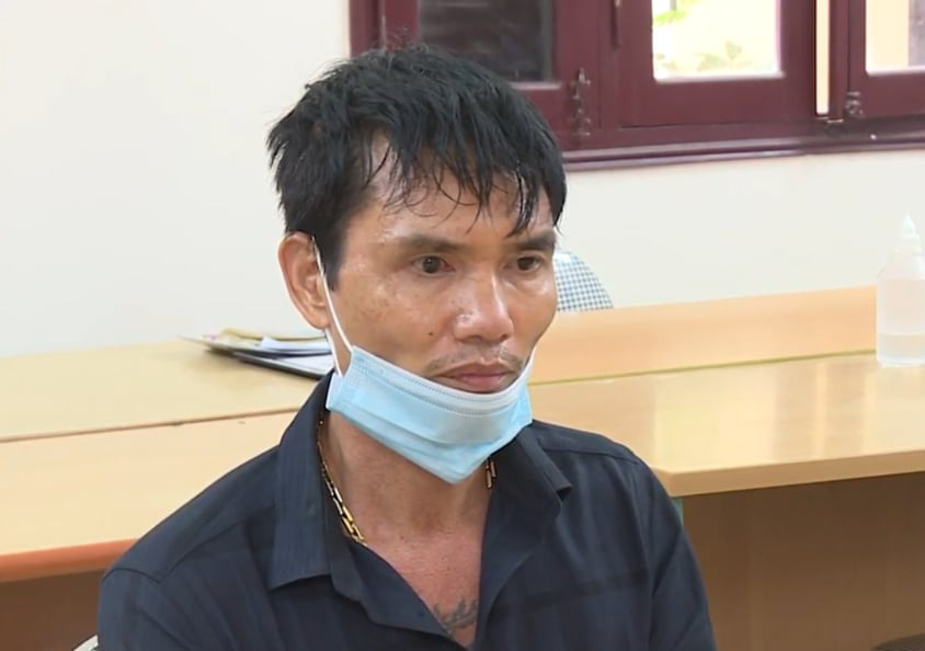 Kẻ bạo hành dã man con ruột 6 tuổi ở Bắc Ninh: Cháu tự ngã gãy tay - Ảnh 2.