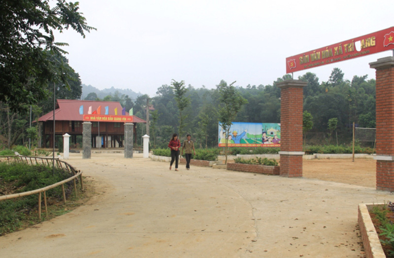 Huyện Lang Chánh (Thanh Hóa): Xây dựng nông thôn mới từ thôn, bản - Ảnh 2.
