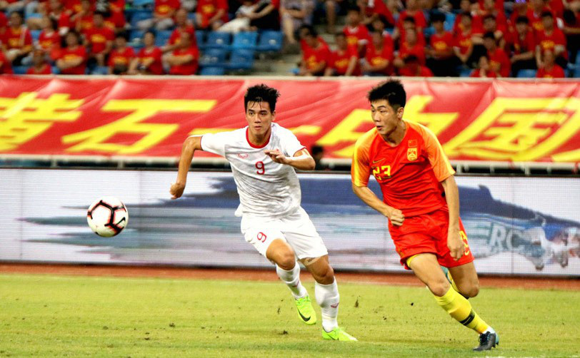 Sợ thua Việt Nam, bóng đá Trung Quốc làm điều chưa từng có - Ảnh 2.
