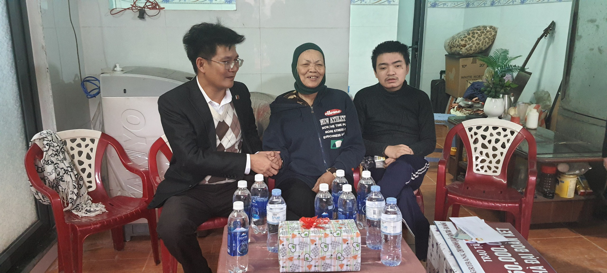 Đà Nẵng: Agribank Sơn Trà tài trợ xây dựng nhà đại đoàn kết cho gia đình khó khăn - Ảnh 3.