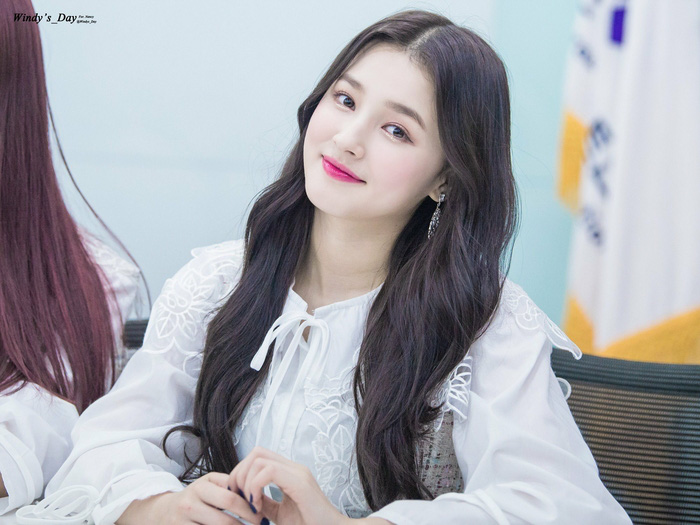 Nancy (Momoland) ca sĩ Hàn Quốc bị phát tán ảnh nhạy cảm tại AAA Việt Nam xinh đẹp đến cỡ nào? - Ảnh 7.