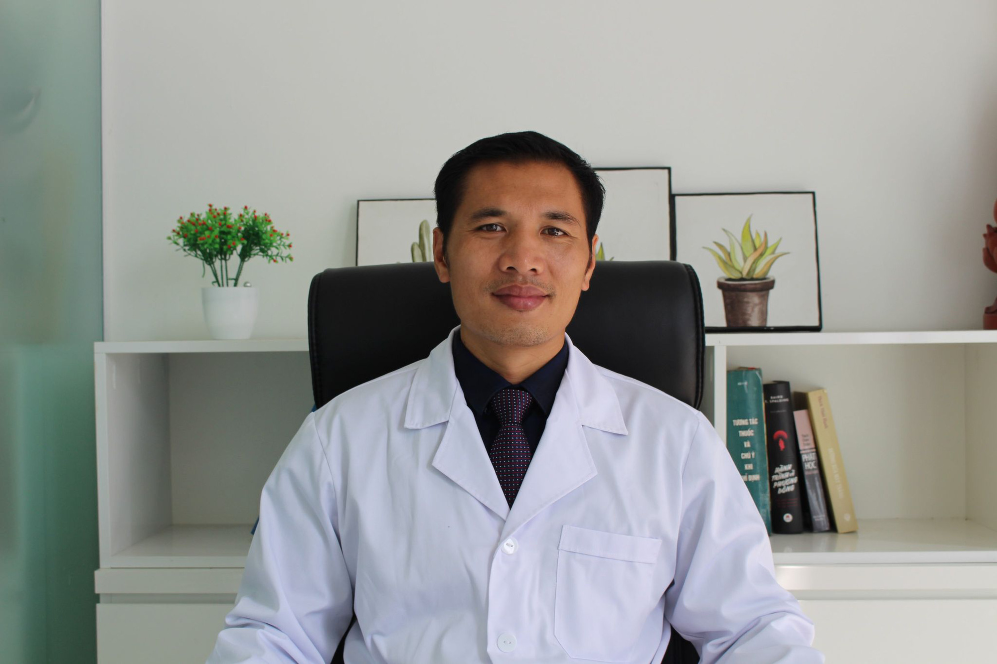 Dược sĩ Trương Minh Đạt: Hành trình nâng cao nhận thức về thuốc cho cha mẹ không ngừng nghỉ - Ảnh 1.
