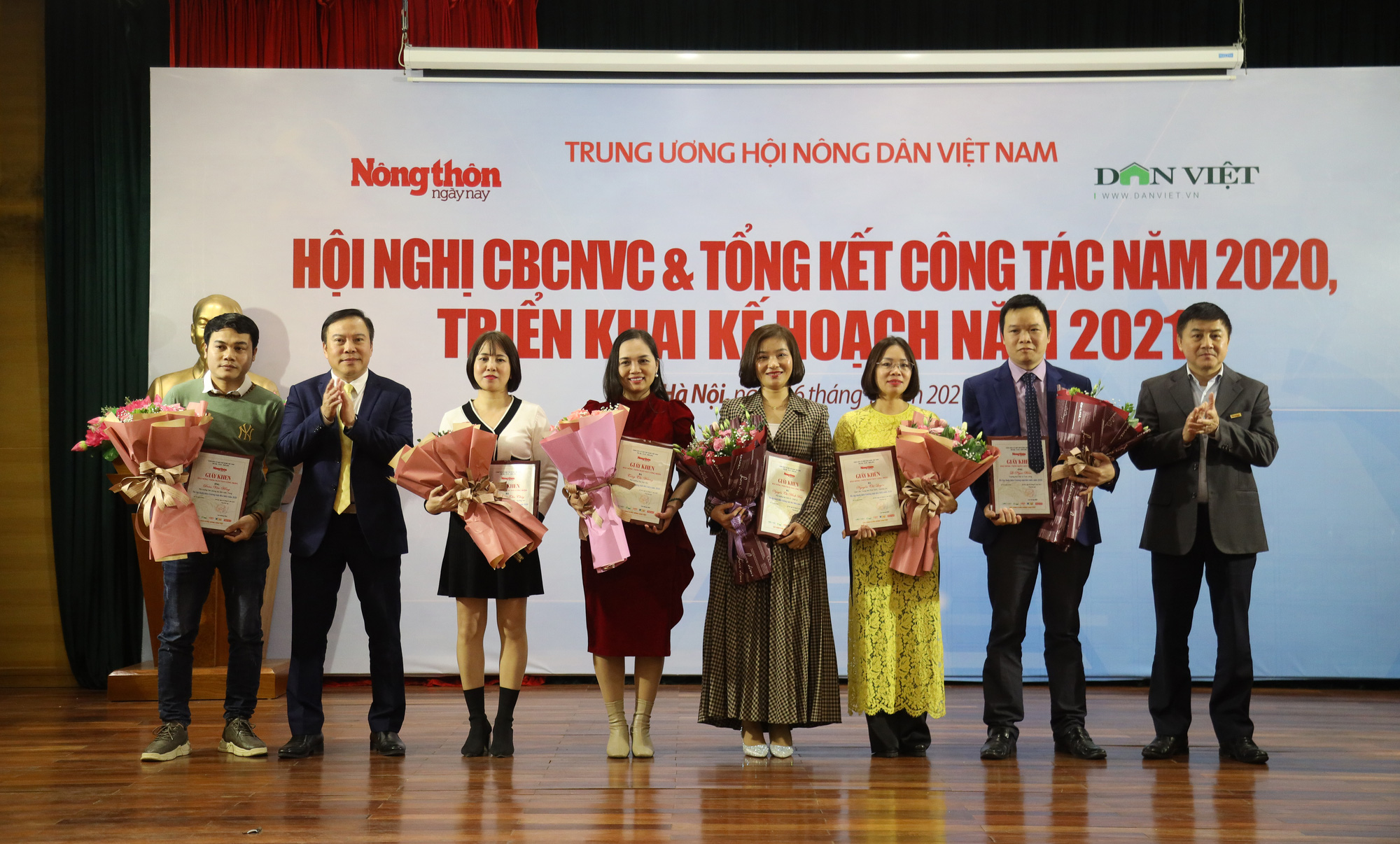 Phó Chủ tịch T.Ư Hội NDVN: Báo NTNN sát cánh, đồng hành cùng nông dân trên mọi nẻo đường - Ảnh 5.