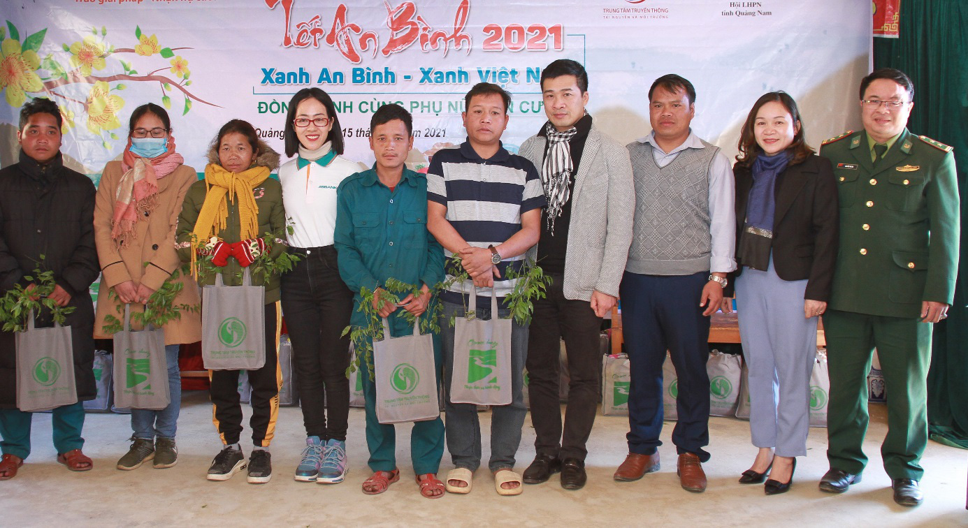 Trung tâm Truyền thông TN&MT, Bộ TN&MT thực hiện chương trình trồng cây góp quỹ một tỷ cây xanh cho Việt Nam - Ảnh 2.