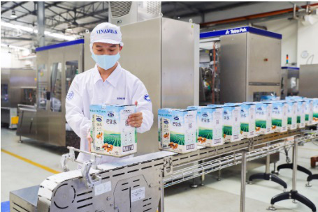 “Ông lớn” ngành sữa gây bất ngờ với lô hàng xuất khẩu sang Trung Quốc  - Ảnh 1.