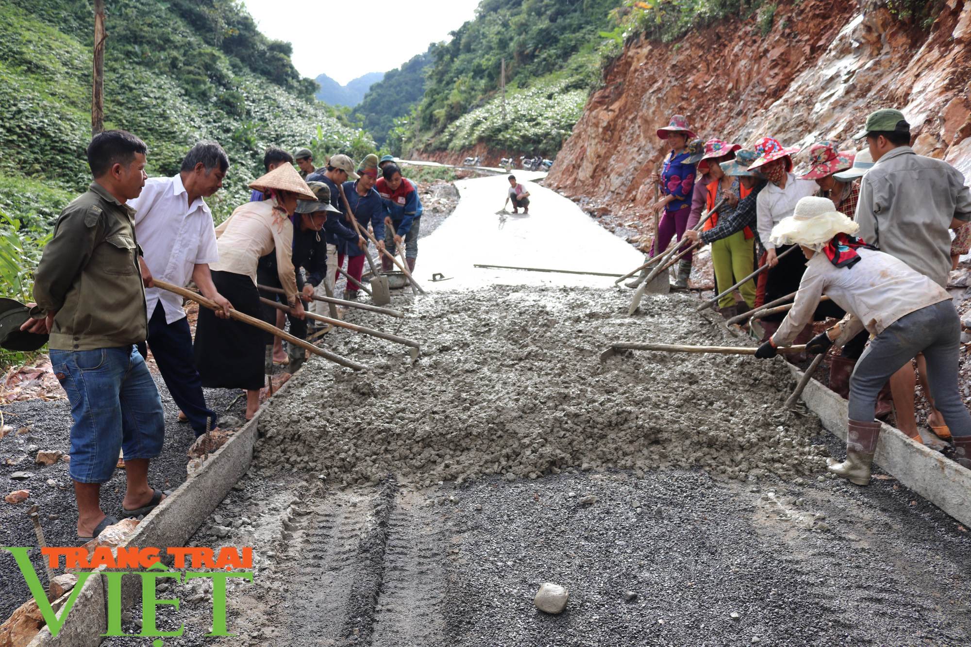 Nông thôn Thuận Châu ngày một khởi sắc - Ảnh 2.