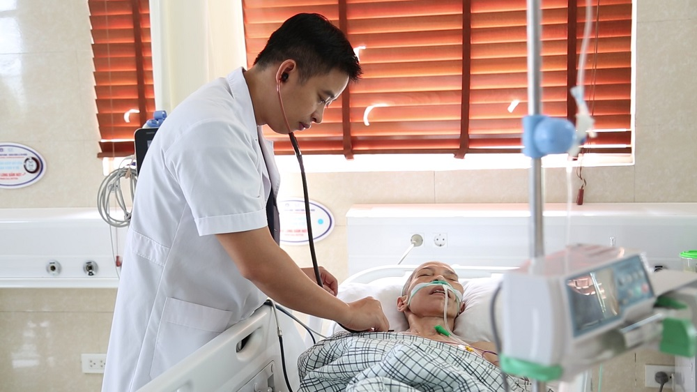 Trung tâm Đột quỵ - Bệnh viện đa khoa tỉnh Phú Thọ: Giành lại sự sống cho bệnh nhân nơi “cửa tử” - Ảnh 3.