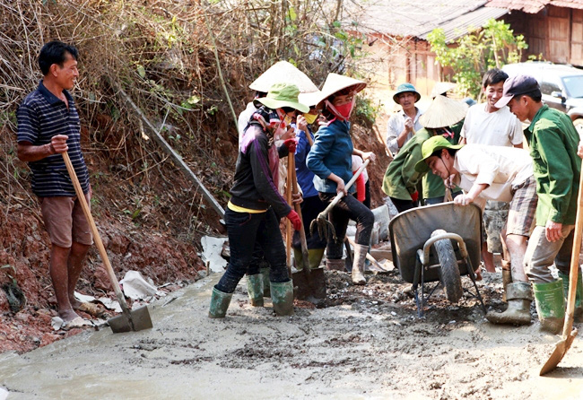 Huyện vùng cao khát vọng thoát nghèo - Ảnh 4.