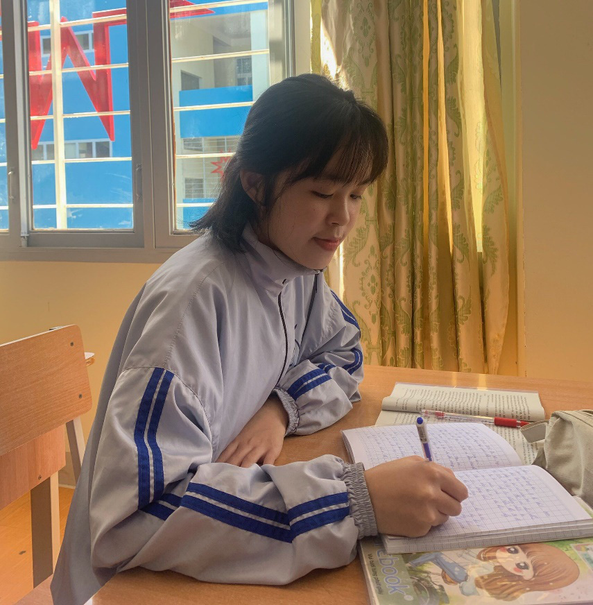 Nữ sinh người Tày đạt giải Nhất Ngữ văn học sinh giỏi quốc gia - Ảnh 2.