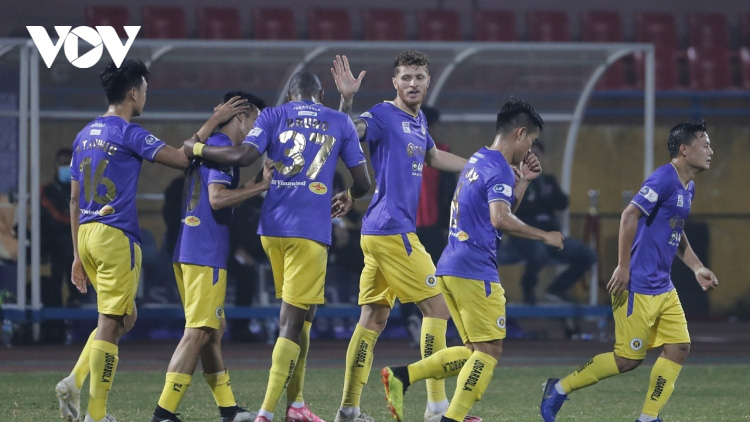 Thua ngược B.Bình Dương, Hà Nội FC mơ hồ mục tiêu vô địch V.League 2021 - Ảnh 1.