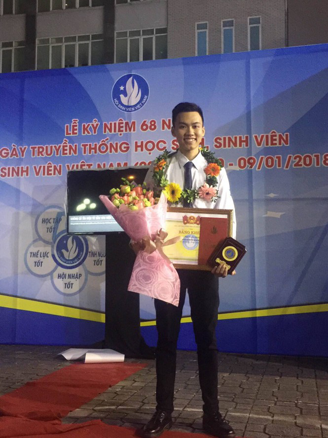 Tâm sự của &quot;cựu Sao tháng Giêng&quot; đạp xe xuyên Việt được kết nạp Đảng tại trường ĐH - Ảnh 4.