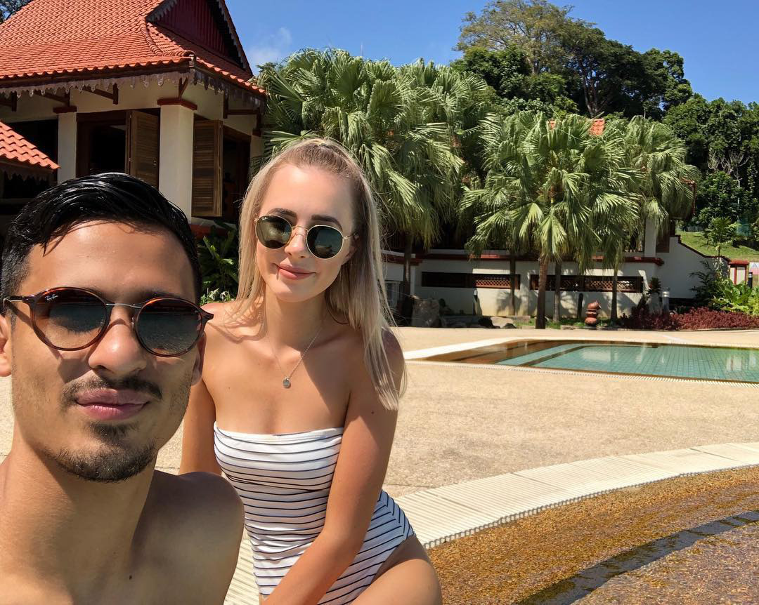 Bạn gái hậu vệ ĐT Malaysia Matthew Davies: WAGs sexy nhất Đông Nam Á - Ảnh 6.