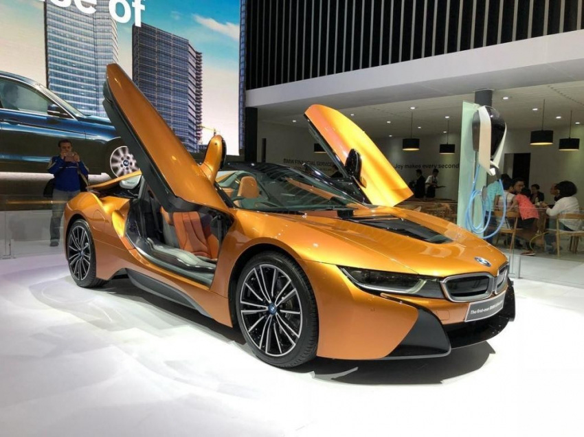 Siêu xe BMW i8 mà thủ môn Bùi Tiến Dũng vừa tậu có gì đặc biệt? - Ảnh 3.