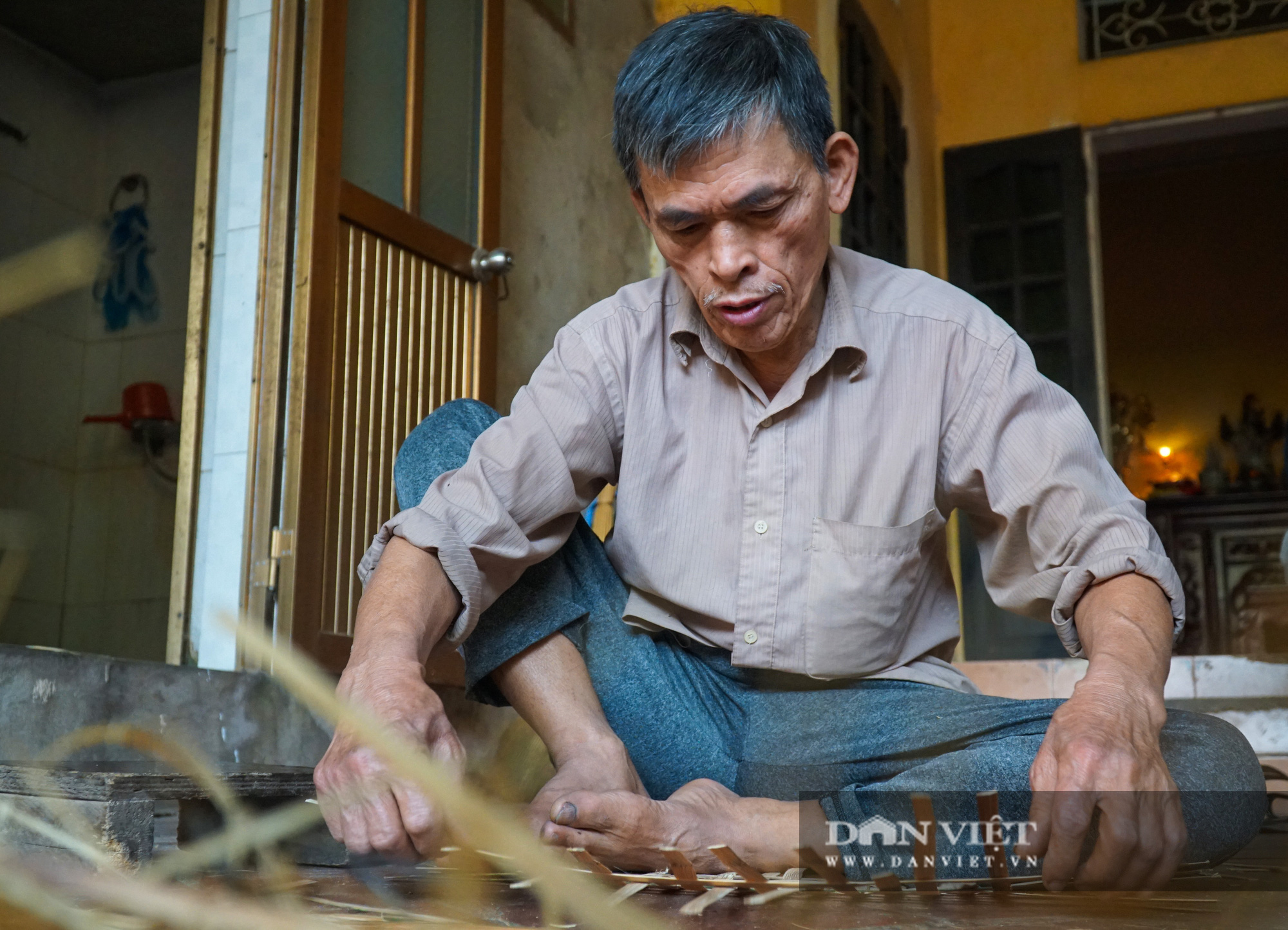 Làng &quot;Âm phủ&quot; lớn nhất Hà Nội hối hả chuẩn bị cho Tết Nguyên đán - Ảnh 10.