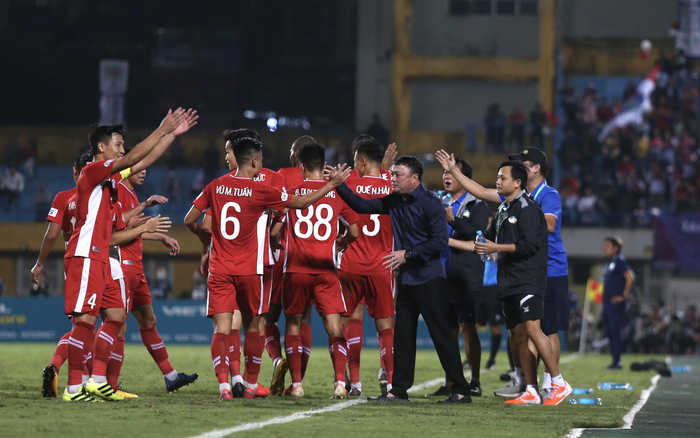HLV Trương Việt Hoàng cần những trận thắng ở V.League để giảm bớt áp lực trong mùa giải 2021.