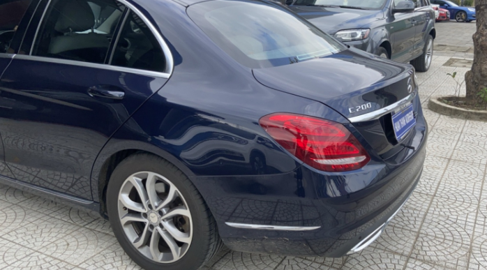 Mua xe Mercedes C200 cũ, đã chạy 6 vạn và cái kết - Ảnh 3.