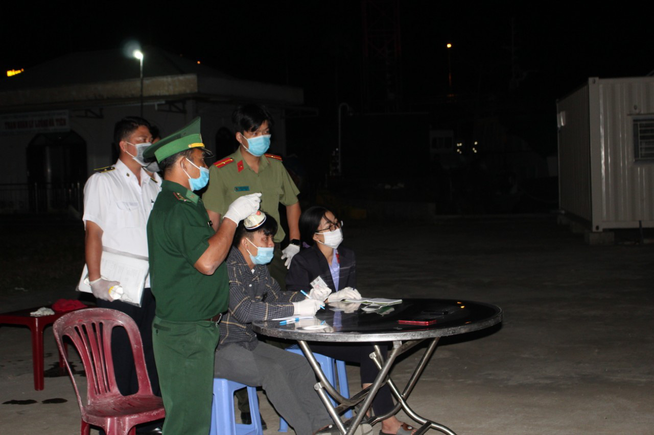 Kiên Giang: Phát hiện 6 người nhập cảnh trái phép từ Campuchia bằng đường biển - Ảnh 1.